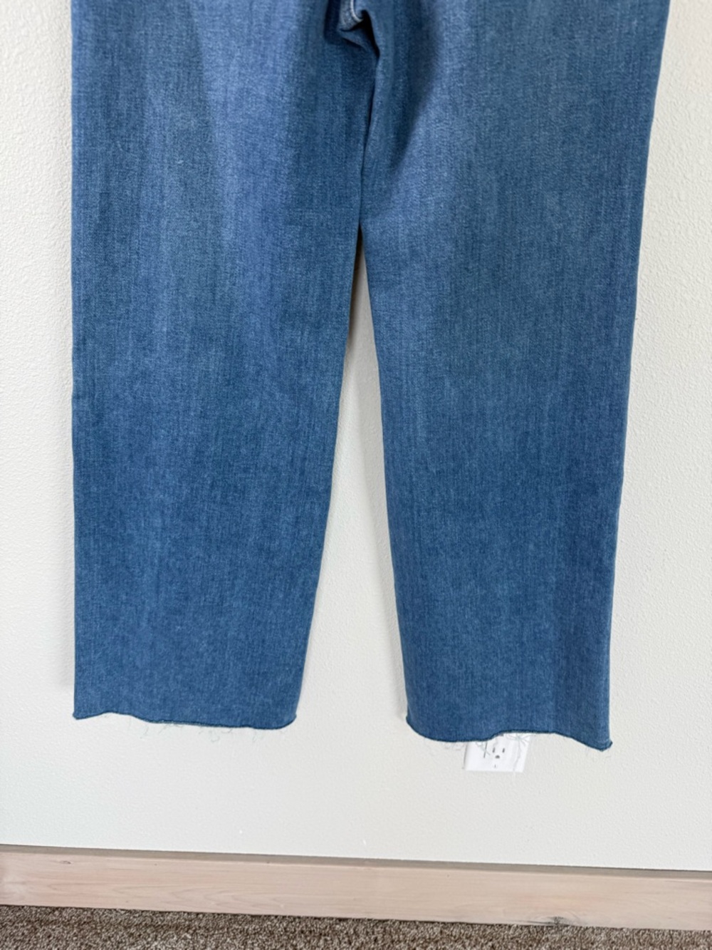 PAIGE Anessa High Rise Wide Leg Raw Hem Jeans  Flamenco Distressed Denim 25 - Picture 9 of 13